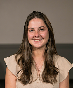Headshot of Diana Apoznanski